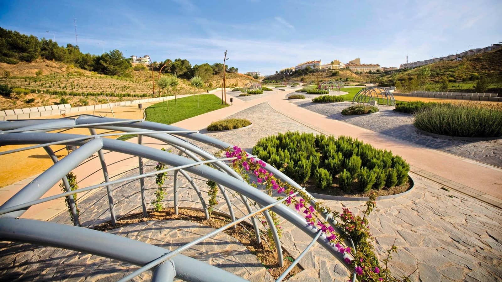 4 soveværelse Villa til salg i Torrevieja med swimmingpool garage - € 350.000 (Ref: 10171871)