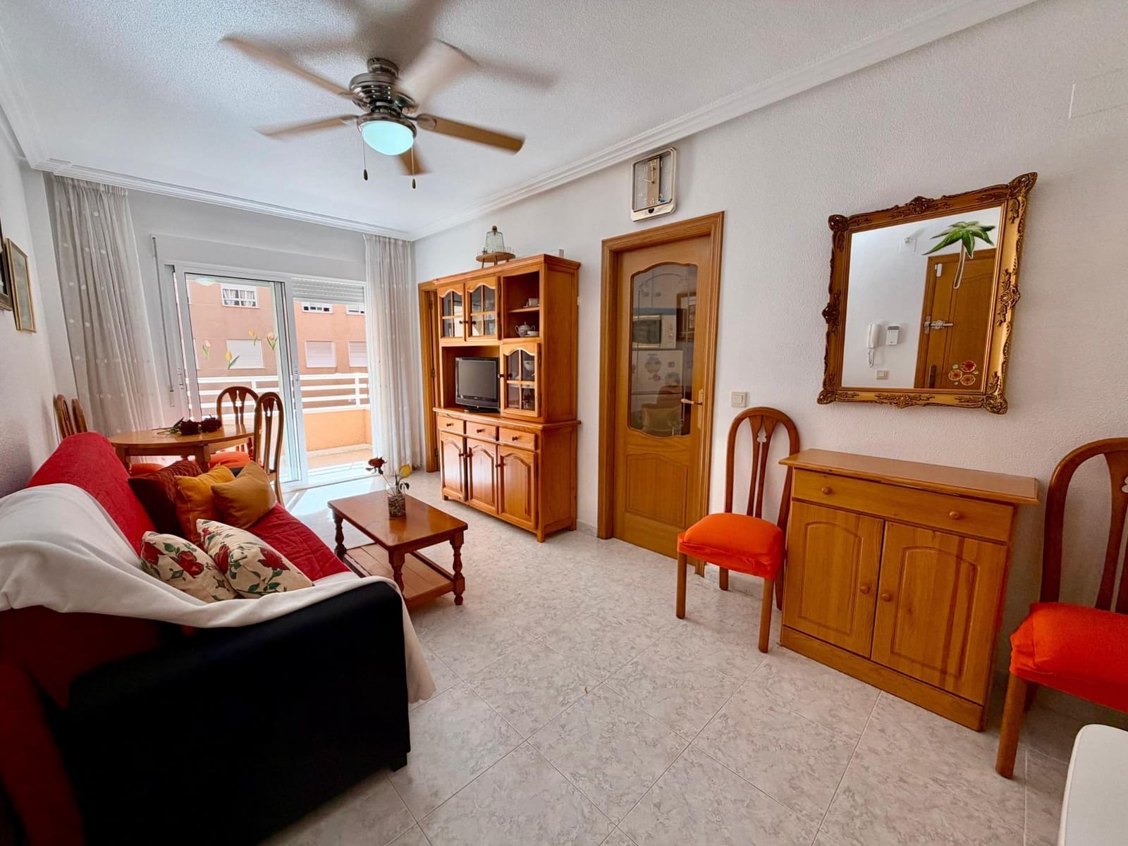 2 soverom Leilighet til salgs i Torrevieja med svømmebasseng - € 130 000 (Ref: 10171873)