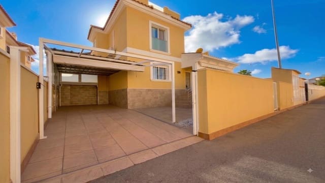 3 soverom Kjedet enebolig til salgs i Rojales med svømmebasseng garasje - € 280 000 (Ref: 10183052)