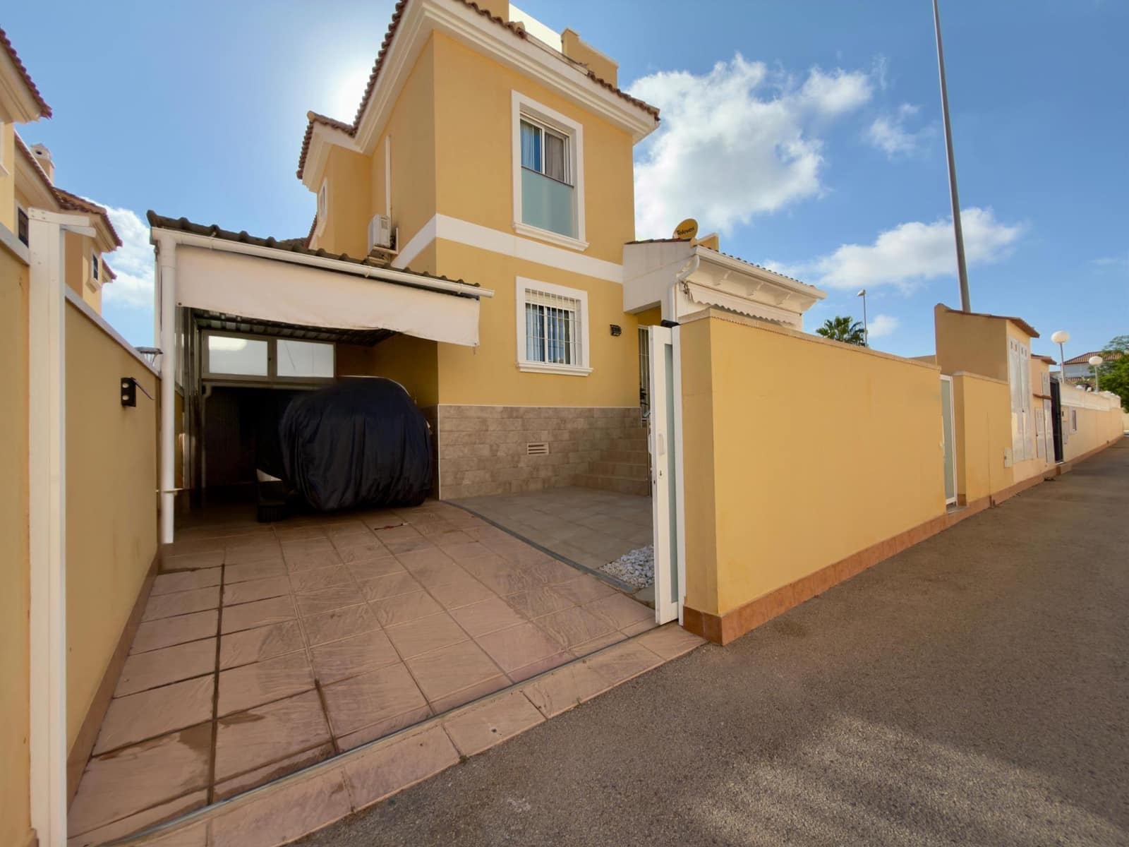 3 sovrum Semi-fristående Villa till salu i Rojales med pool garage - 280 000 € (Ref: 10183052)