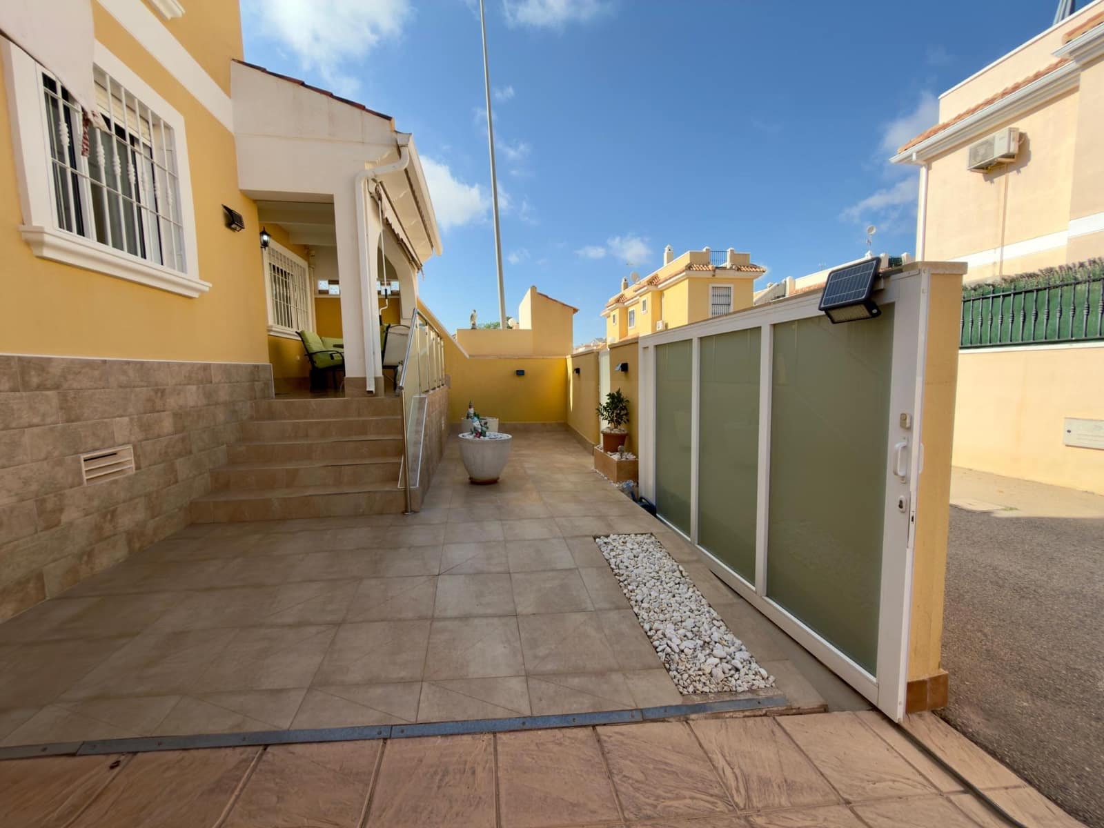 3 sovrum Semi-fristående Villa till salu i Rojales med pool garage - 280 000 € (Ref: 10183052)