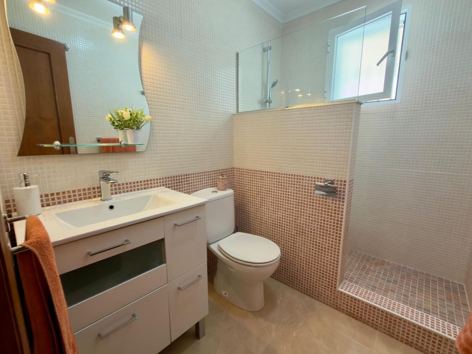 3 sovrum Semi-fristående Villa till salu i Rojales med pool garage - 280 000 € (Ref: 10183052)