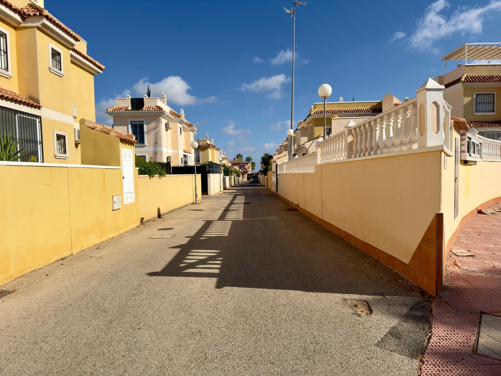 3 sovrum Semi-fristående Villa till salu i Rojales med pool garage - 280 000 € (Ref: 10183052)