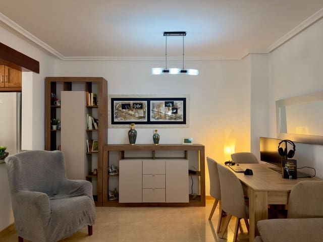 3 soverom Kjedet enebolig til salgs i Rojales med svømmebasseng garasje - € 280 000 (Ref: 10183052)