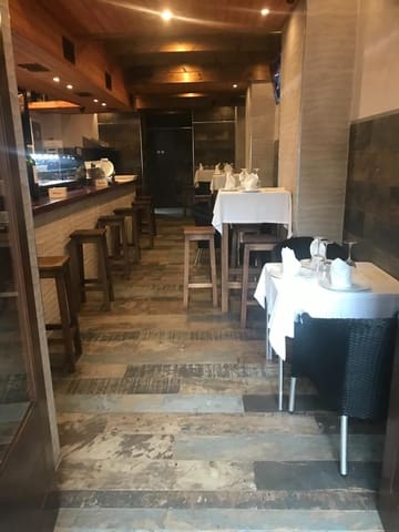 Commercial for sale in Torrevieja - € 525,000 (Ref: 7016829)