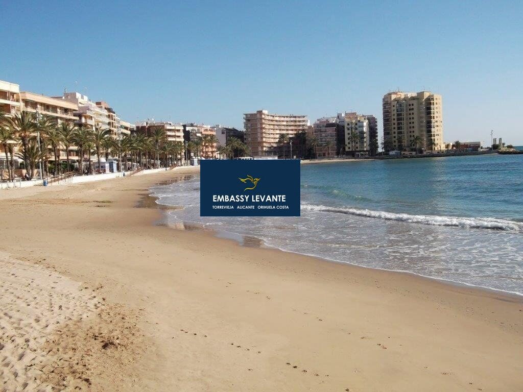 Erhverv til salg i Torrevieja - € 600.000 (Ref: 7016829)