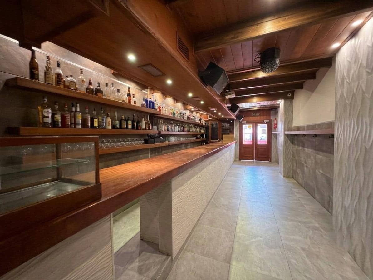 Erhverv til salg i Torrevieja - € 600.000 (Ref: 7016829)