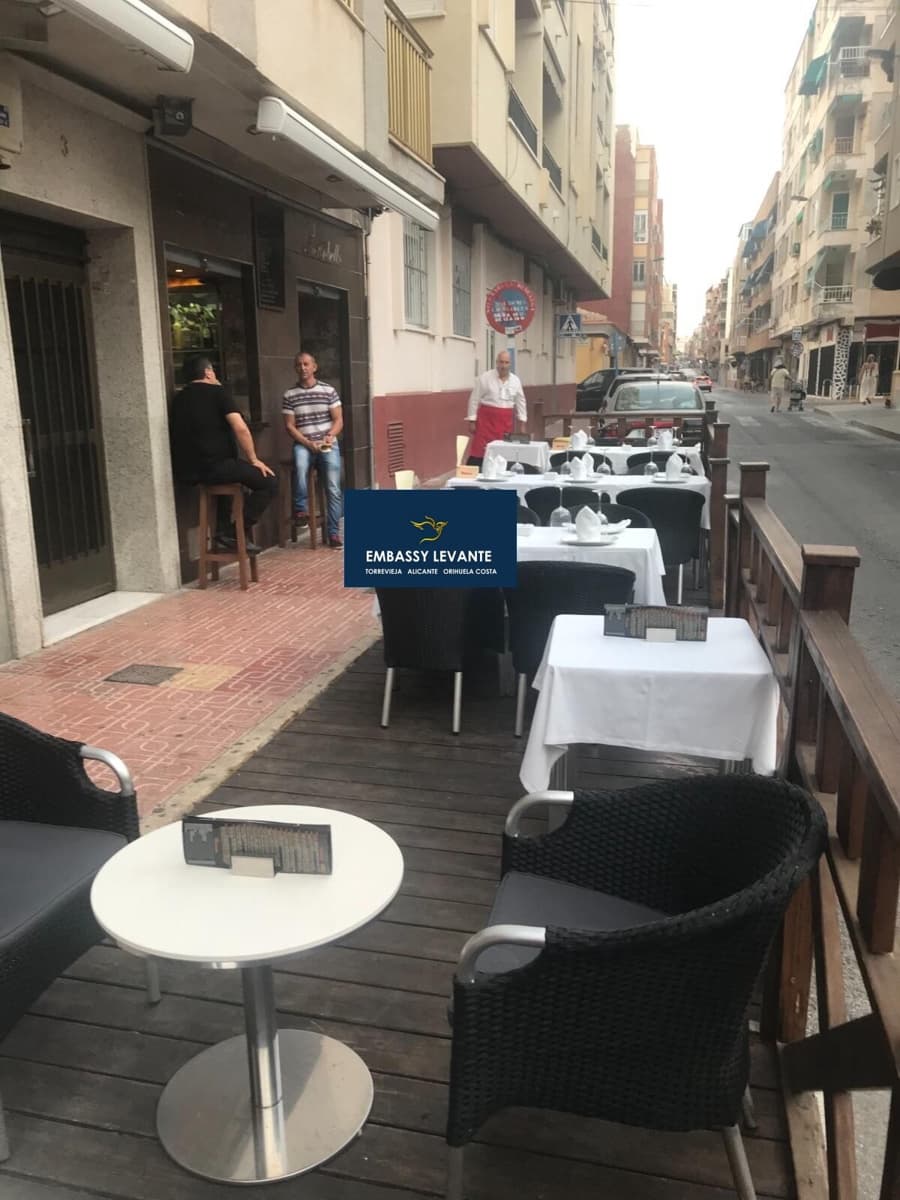 Erhverv til salg i Torrevieja - € 600.000 (Ref: 7016829)