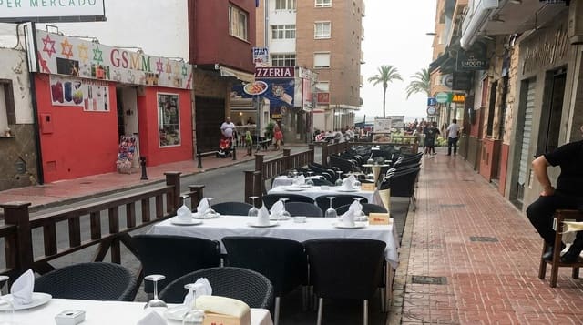 Erhverv til salg i Torrevieja - € 600.000 (Ref: 7016829)