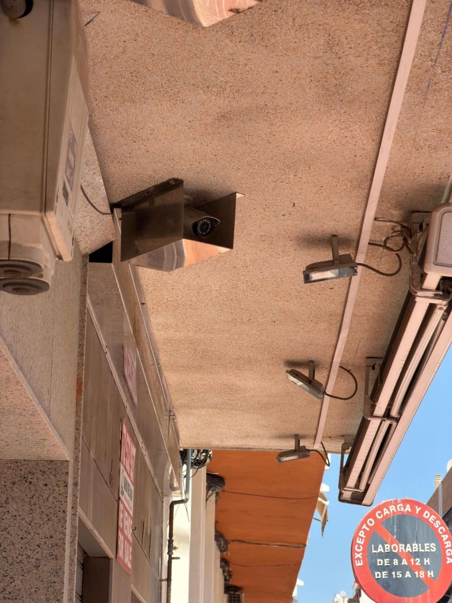 Erhverv til salg i Torrevieja - € 600.000 (Ref: 7016829)