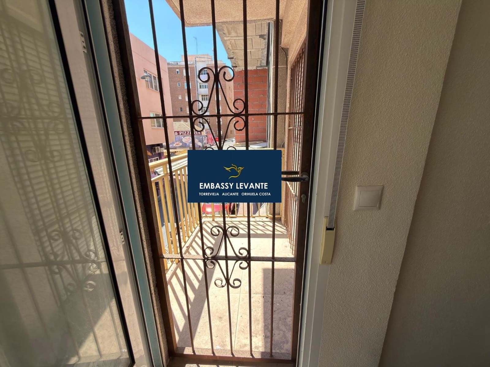 Erhverv til salg i Torrevieja - € 600.000 (Ref: 7016829)