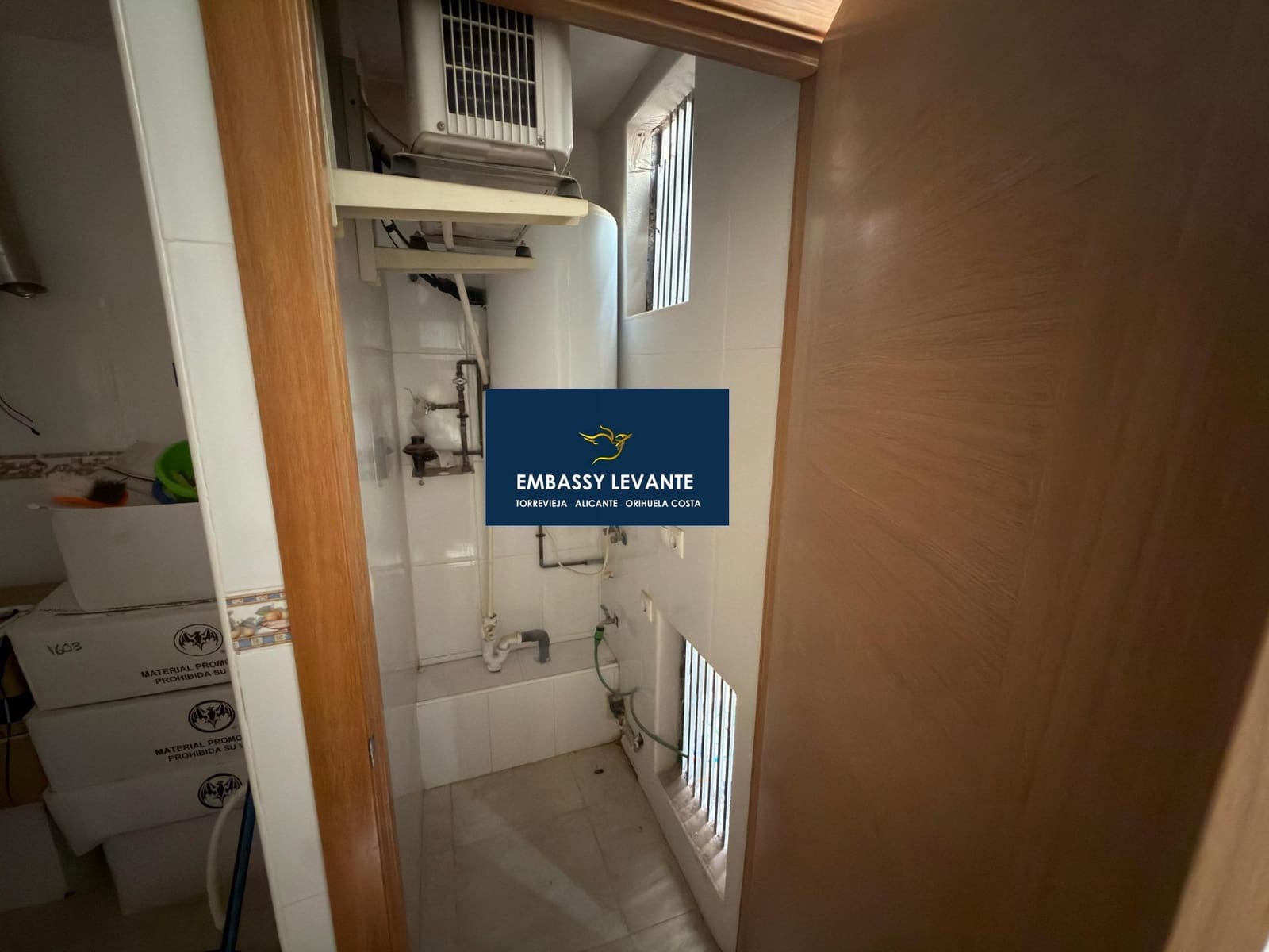 Erhverv til salg i Torrevieja - € 600.000 (Ref: 7016829)