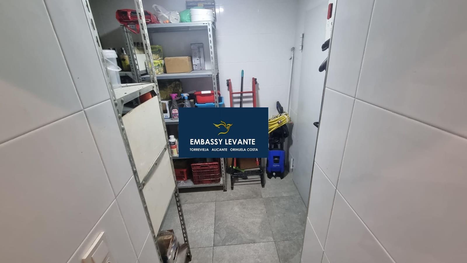 Erhverv til salg i Torrevieja - € 600.000 (Ref: 7016829)