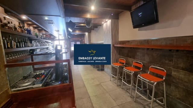 Comercial para venda em Torrevieja - 600 000 € (Ref: 7016829)