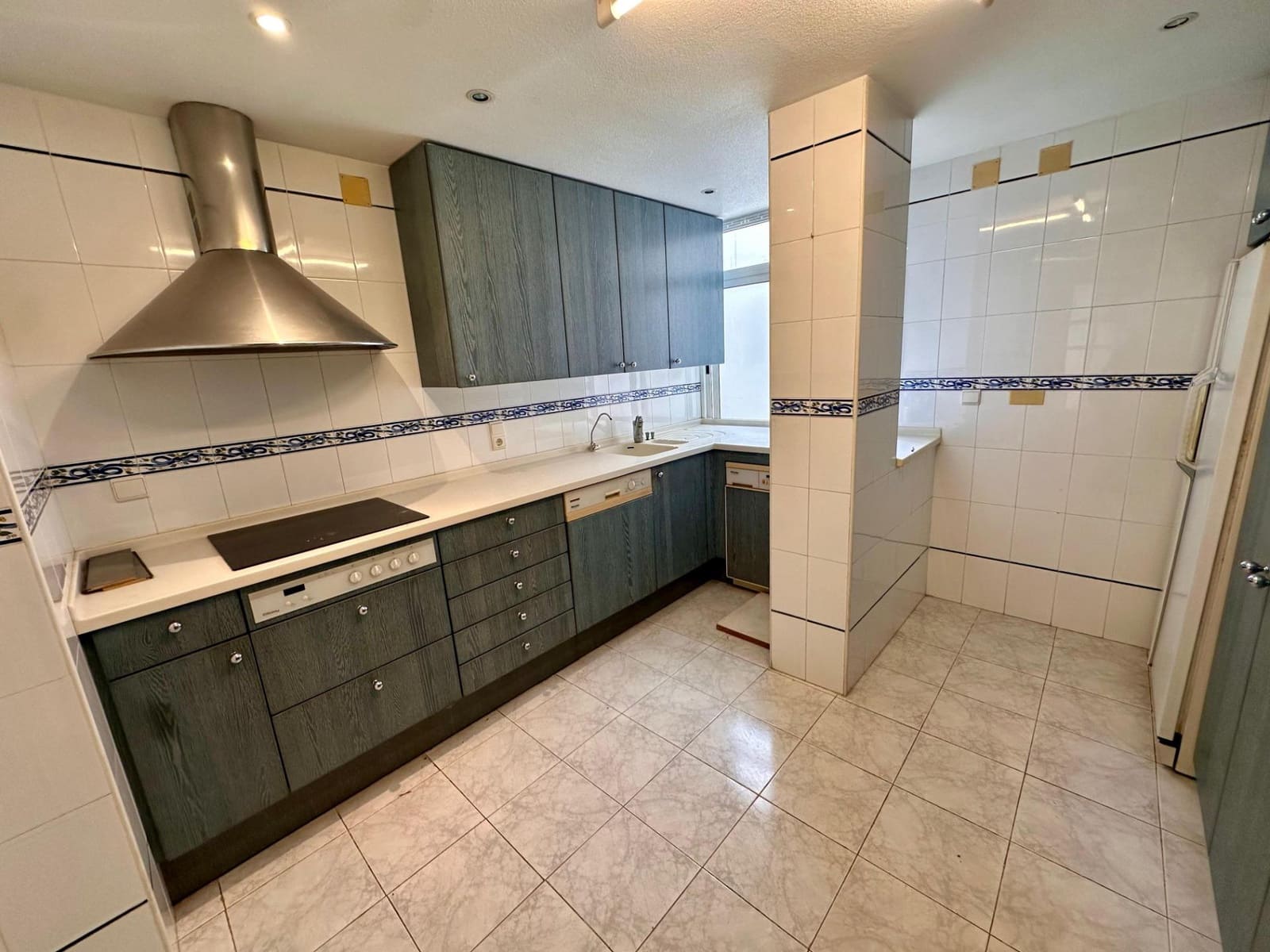 4 chambre Penthouse à vendre à Torrevieja avec garage - 660 000 € (Ref: 7545666)