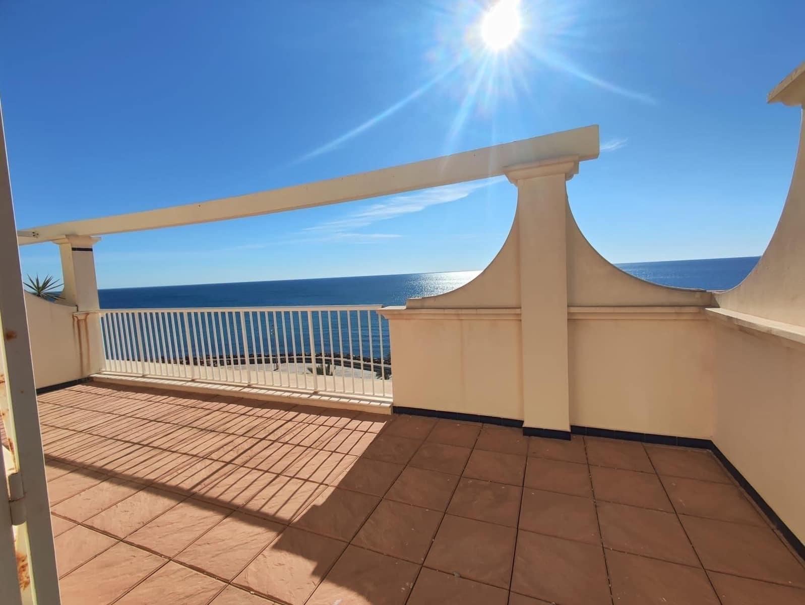 4 soverom Penthouse til salgs i Torrevieja med garasje - € 660 000 (Ref: 7545666)