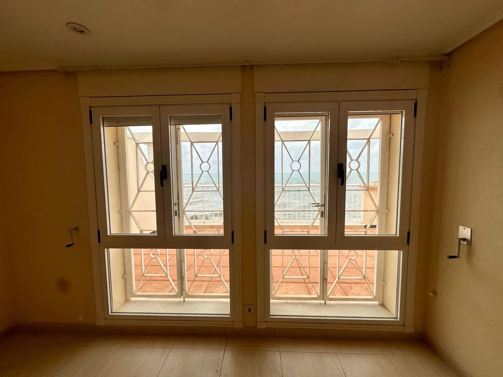 4 soverom Penthouse til salgs i Torrevieja med garasje - € 660 000 (Ref: 7545666)