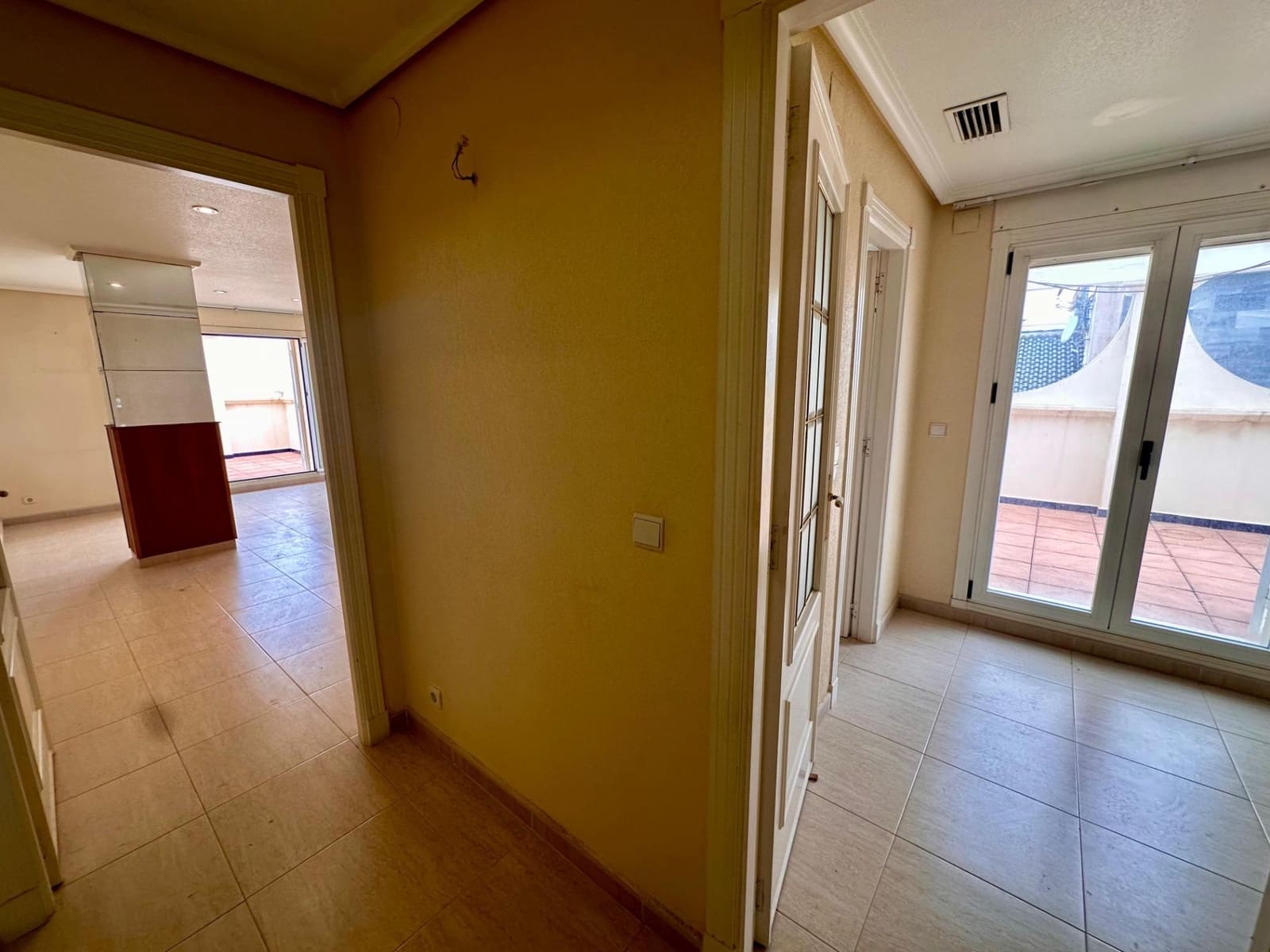 4 soverom Penthouse til salgs i Torrevieja med garasje - € 660 000 (Ref: 7545666)