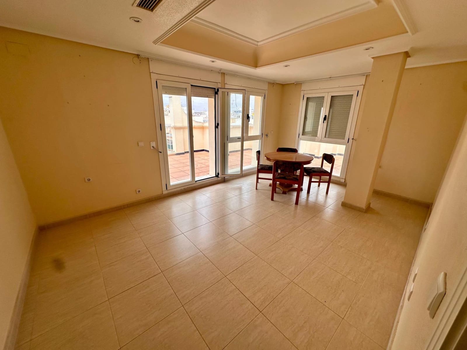 4 soverom Penthouse til salgs i Torrevieja med garasje - € 660 000 (Ref: 7545666)