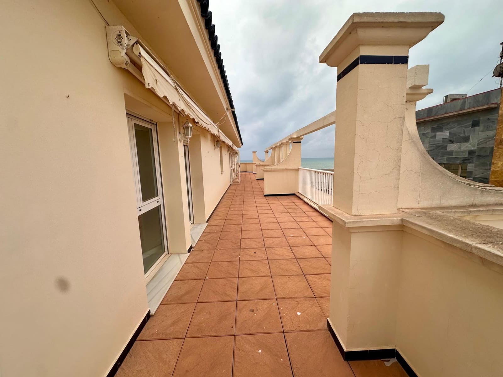 4 soverom Penthouse til salgs i Torrevieja med garasje - € 660 000 (Ref: 7545666)