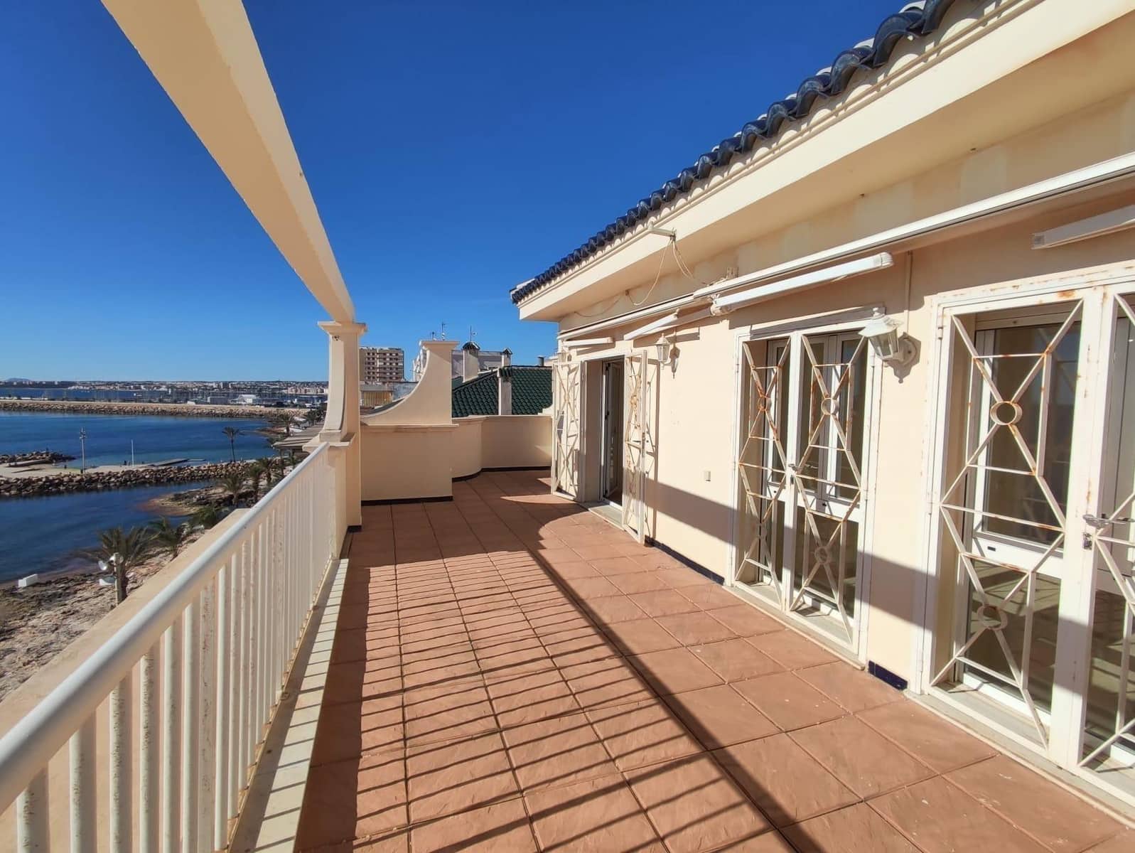 4 soveværelse Penthouse til salg i Torrevieja med garage - € 660.000 (Ref: 7545666)