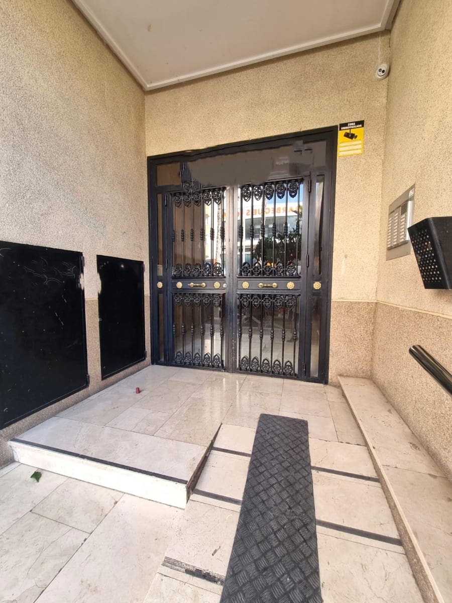 2 soveværelse Lejlighed til salg i Torrevieja - € 132.000 (Ref: 8020512)