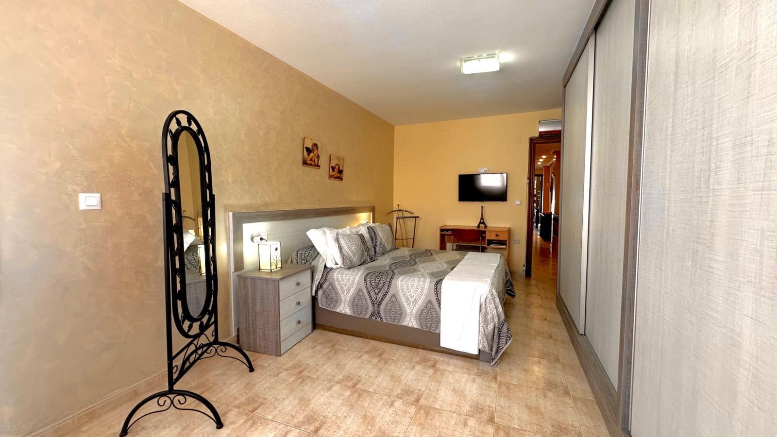 3 bedroom Apartment for sale in Torrevieja - € 223,000 (Ref: 8253987)