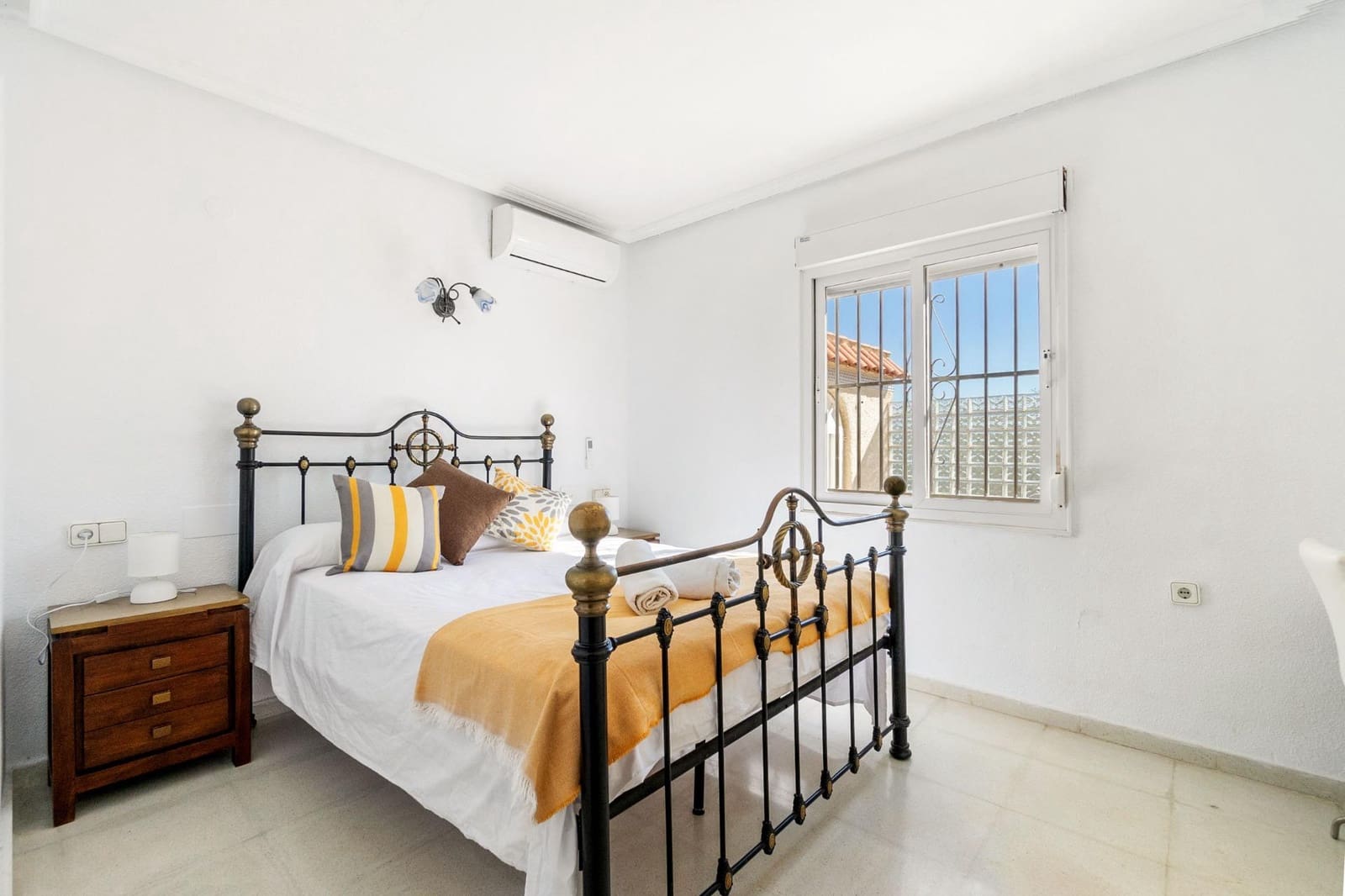 6 chambre Villa/Maison à vendre à Playa Flamenca avec piscine - 1 000 000 € (Ref: 8430675)