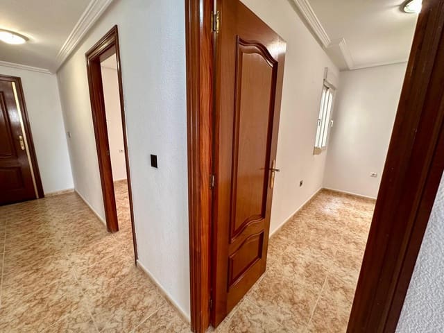 3 soveværelse Lejlighed til salg i Puerto Deportivo, Torrevieja - € 175.900 (Ref: 8696510)