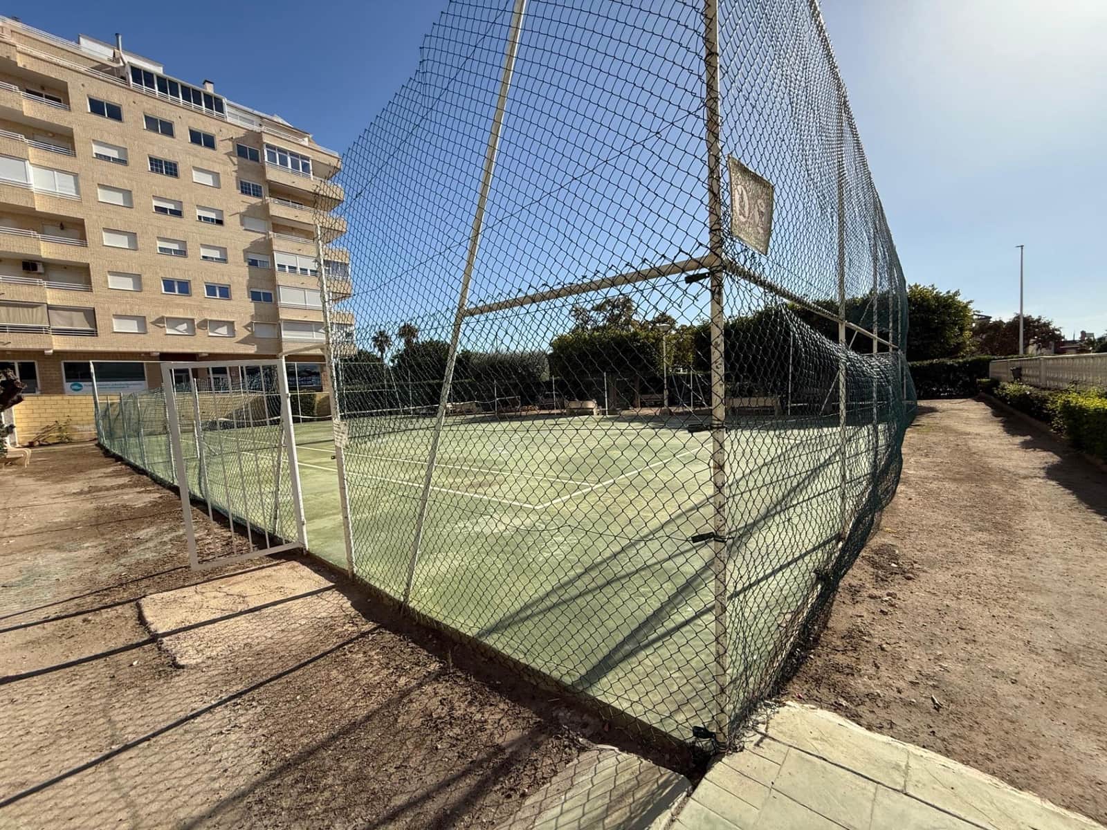 3 makuuhuone Huoneisto myytävänä paikassa Torrevieja mukana uima-altaan - 217 500 € (Ref: 8755686)