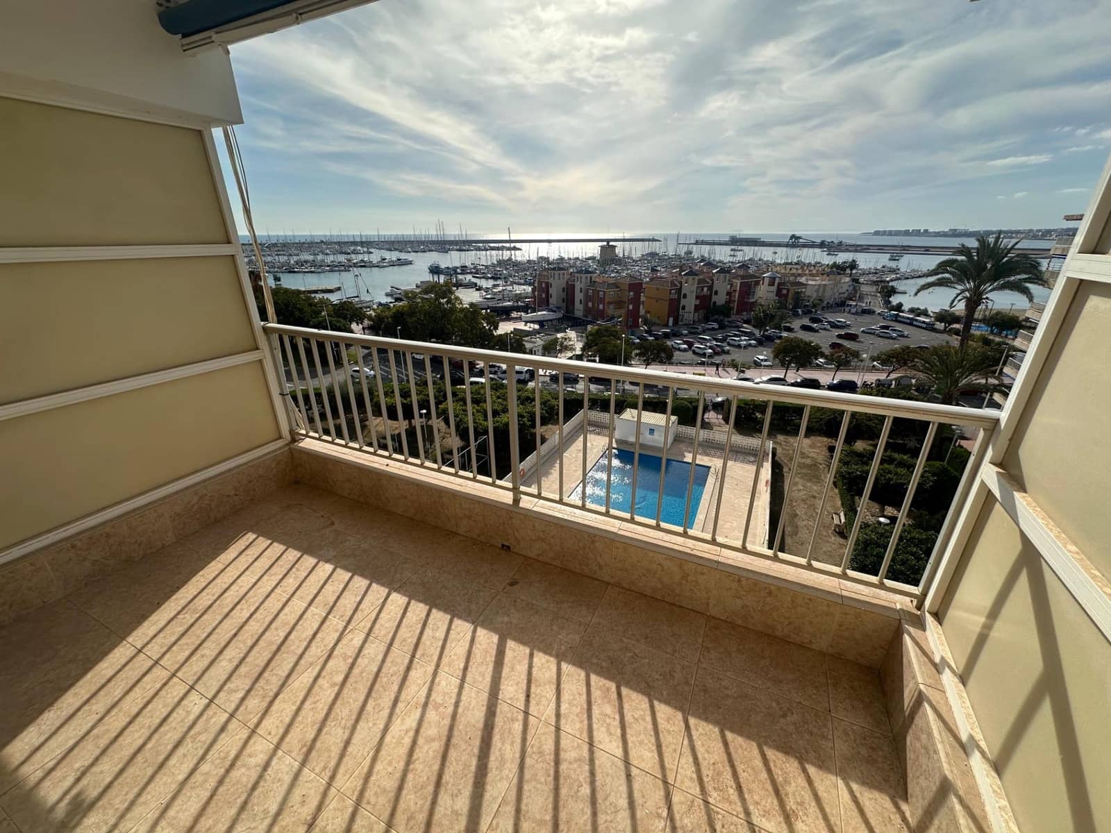 3 slaapkamer Appartement te koop in Torrevieja met zwembad - € 217.500 (Ref: 8755686)