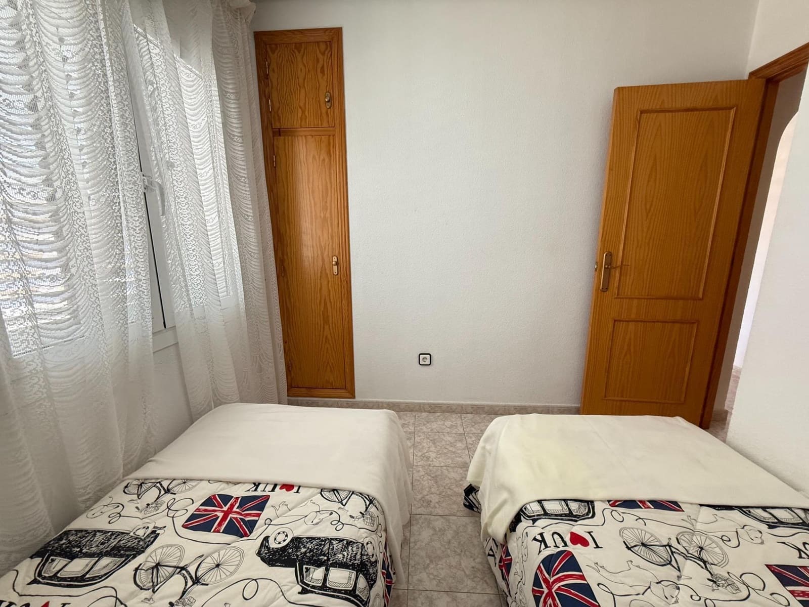 4 slaapkamer Rijtjeshuis te koop in Los Altos met zwembad - € 199.900 (Ref: 8943913)