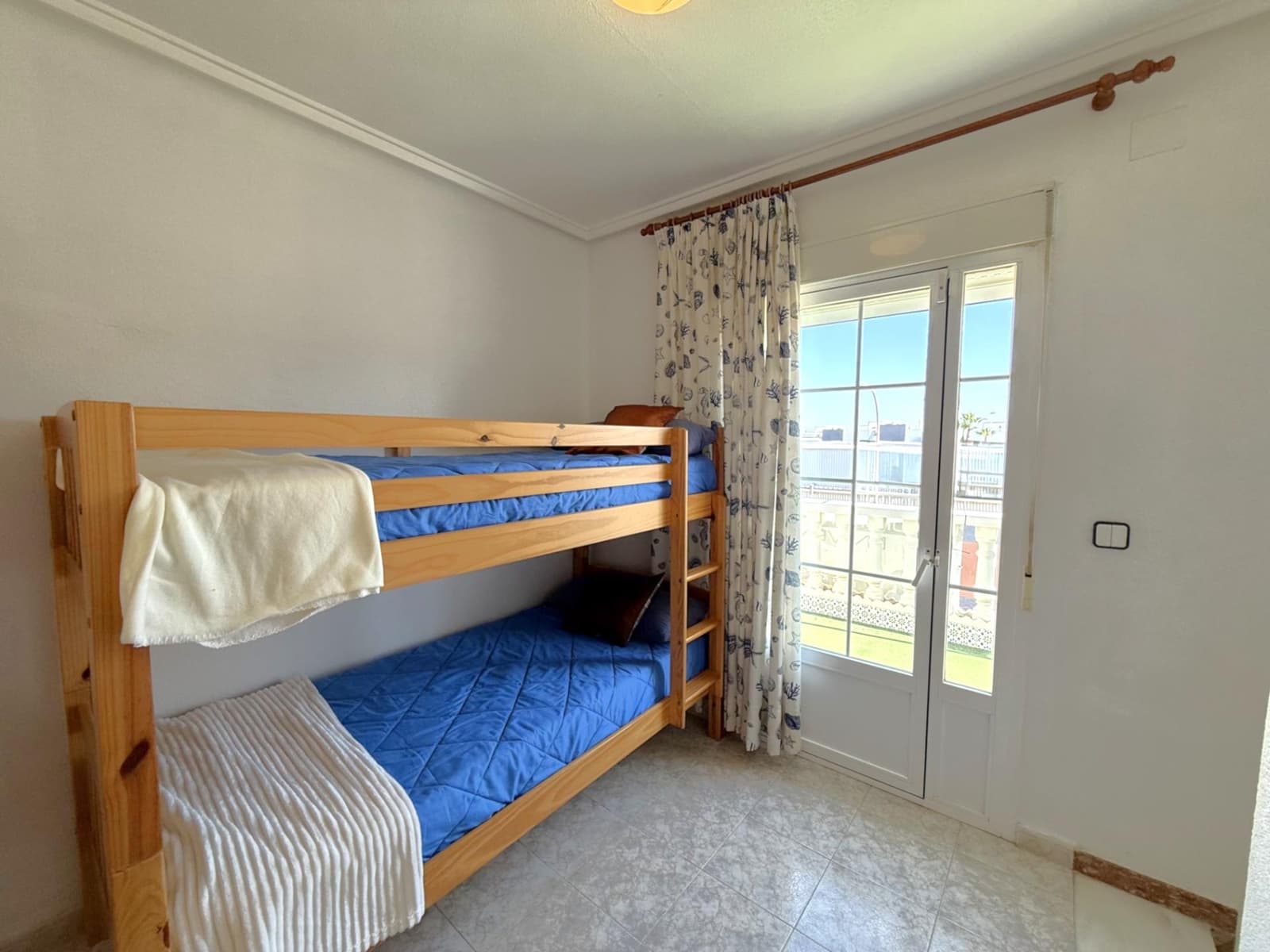 4 slaapkamer Rijtjeshuis te koop in Los Altos met zwembad - € 199.900 (Ref: 8943913)