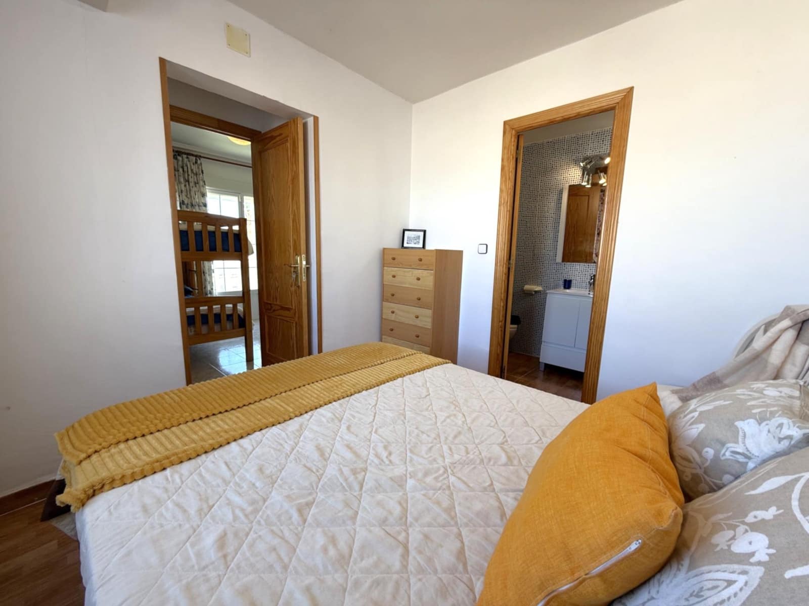 4 slaapkamer Rijtjeshuis te koop in Los Altos met zwembad - € 199.900 (Ref: 8943913)