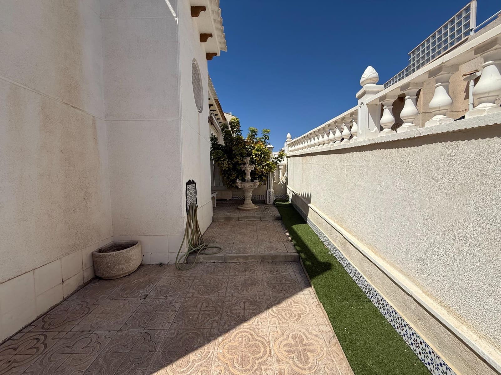 4 slaapkamer Rijtjeshuis te koop in Los Altos met zwembad - € 199.900 (Ref: 8943913)