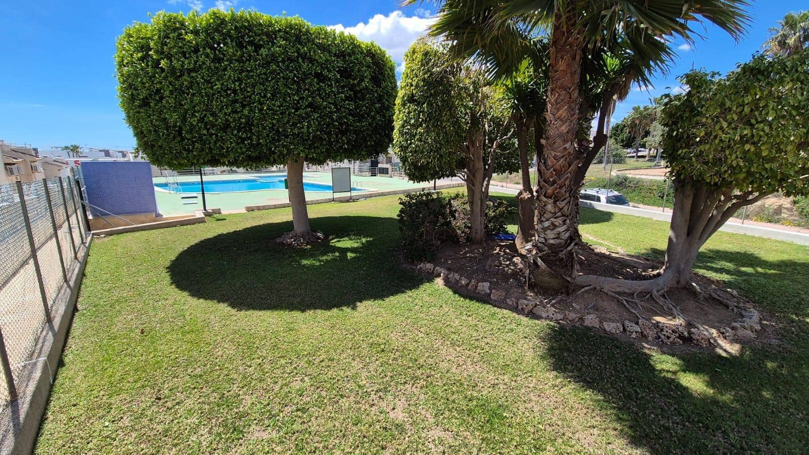 4 slaapkamer Rijtjeshuis te koop in Los Altos met zwembad - € 199.900 (Ref: 8943913)