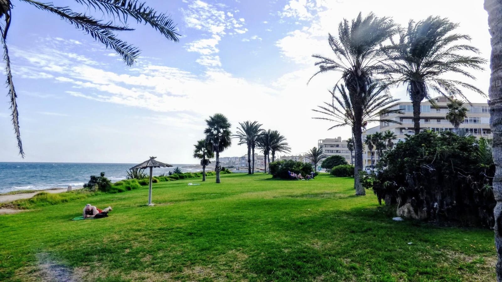 4 bedroom Terraced Villa for sale in Los Altos with pool - € 199,900 (Ref: 8943913)