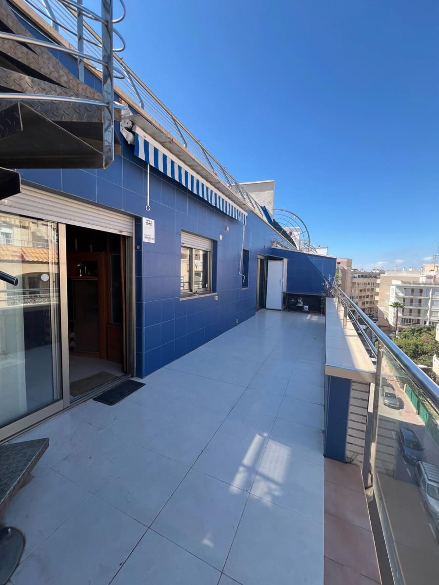 Ático de 3 habitaciones en Torrevieja en venta con piscina garaje - 259.900 € (Ref: 8982490)