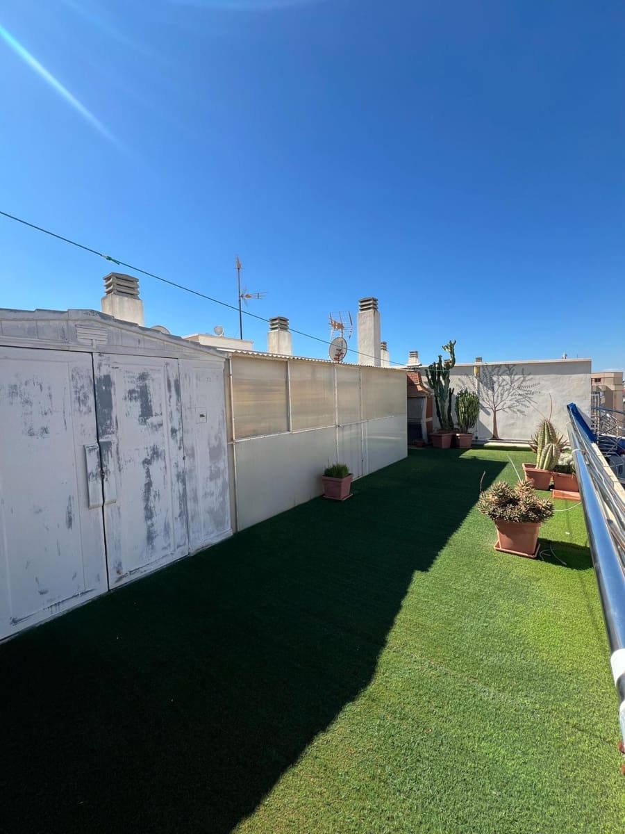 Ático de 3 habitaciones en Torrevieja en venta con piscina garaje - 259.900 € (Ref: 8982490)