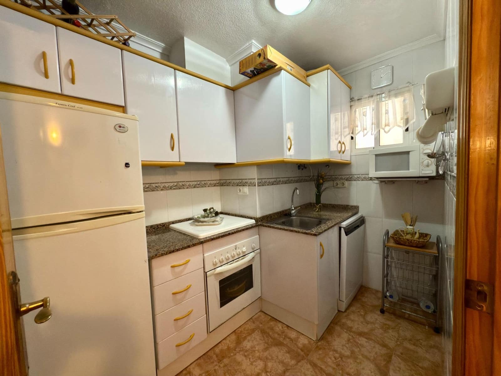 2 soveværelse Lejlighed til salg i Torrevieja med swimmingpool - € 124.400 (Ref: 9149481)