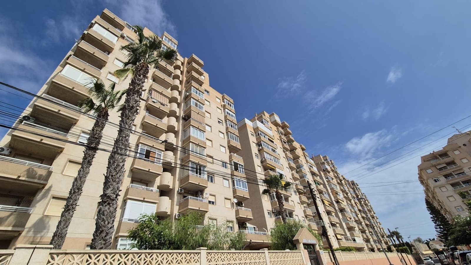2 soveværelse Lejlighed til salg i Torrevieja med swimmingpool - € 124.400 (Ref: 9149481)