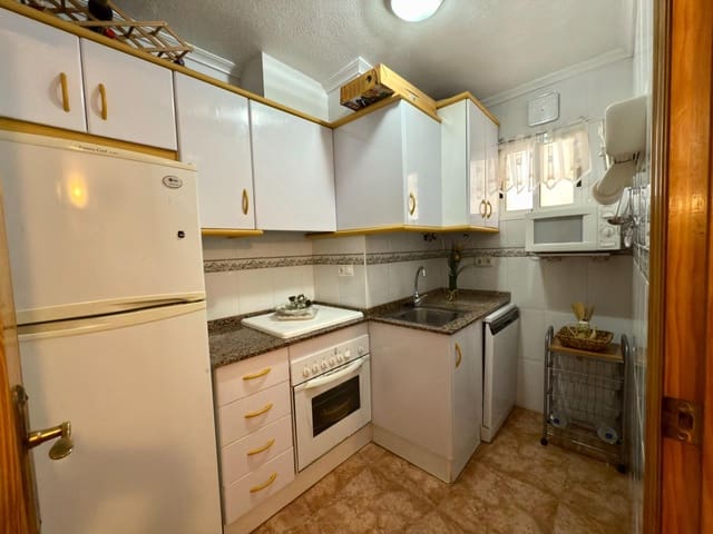 2 makuuhuone Huoneisto myytävänä paikassa Nueva Torrevieja, Torrevieja mukana uima-altaan - 124 400 € (Ref: 9149481)