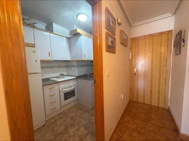 2 makuuhuone Huoneisto myytävänä paikassa Nueva Torrevieja, Torrevieja mukana uima-altaan - 124 400 € (Ref: 9149481)