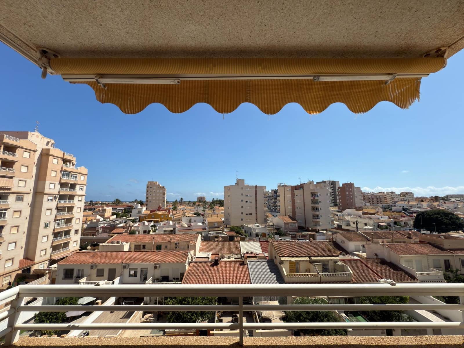 2 slaapkamer Appartement te koop in Torrevieja met zwembad - € 124.400 (Ref: 9149481)