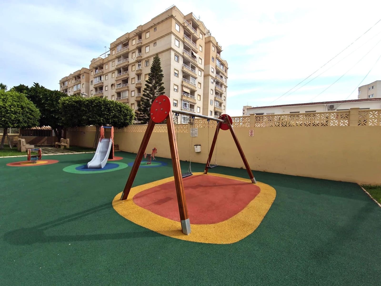 2 slaapkamer Appartement te koop in Torrevieja met zwembad - € 124.400 (Ref: 9149481)