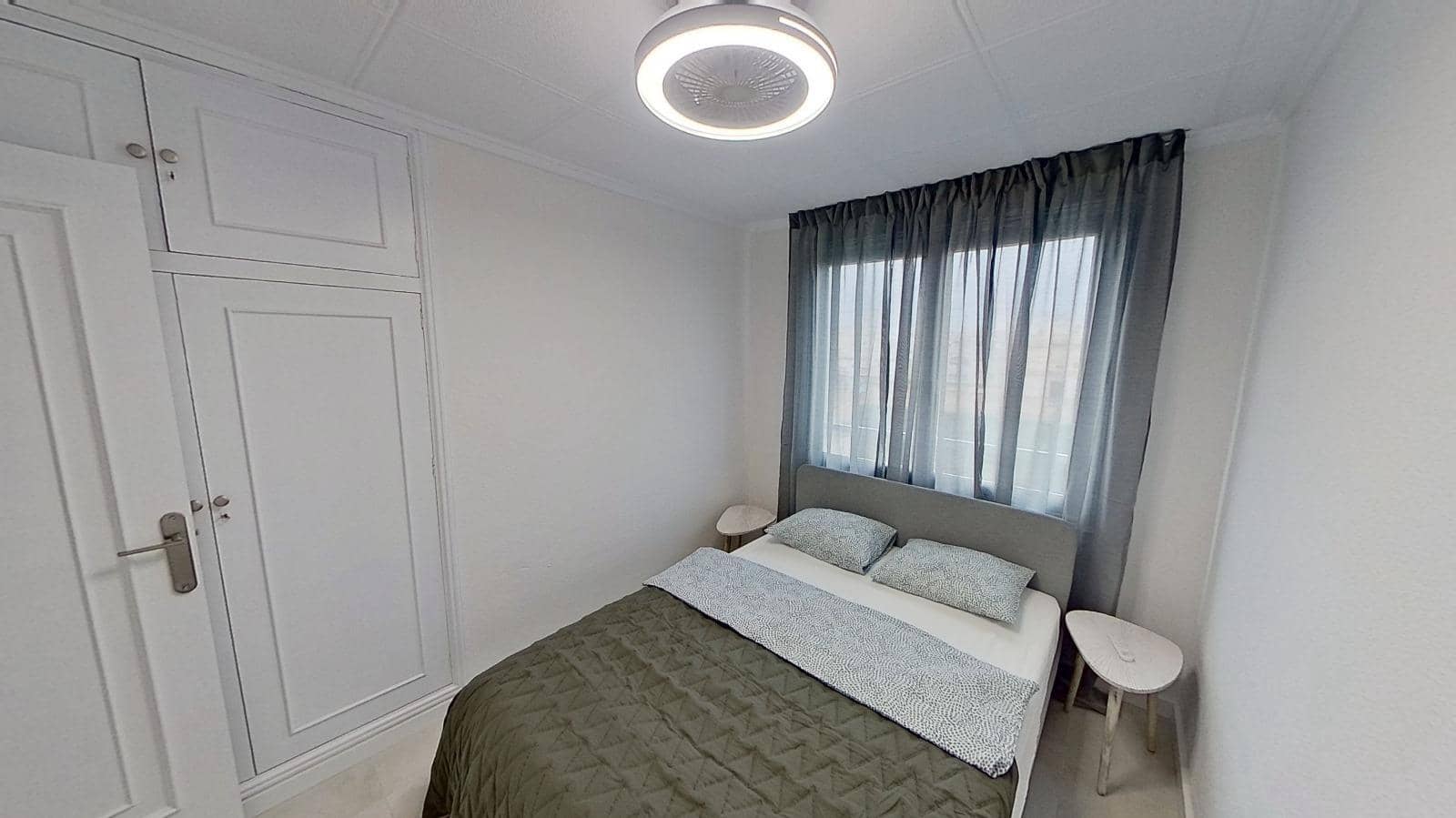 3 makuuhuone Huoneisto myytävänä paikassa Torrevieja mukana uima-altaan - 239 000 € (Ref: 9183789)