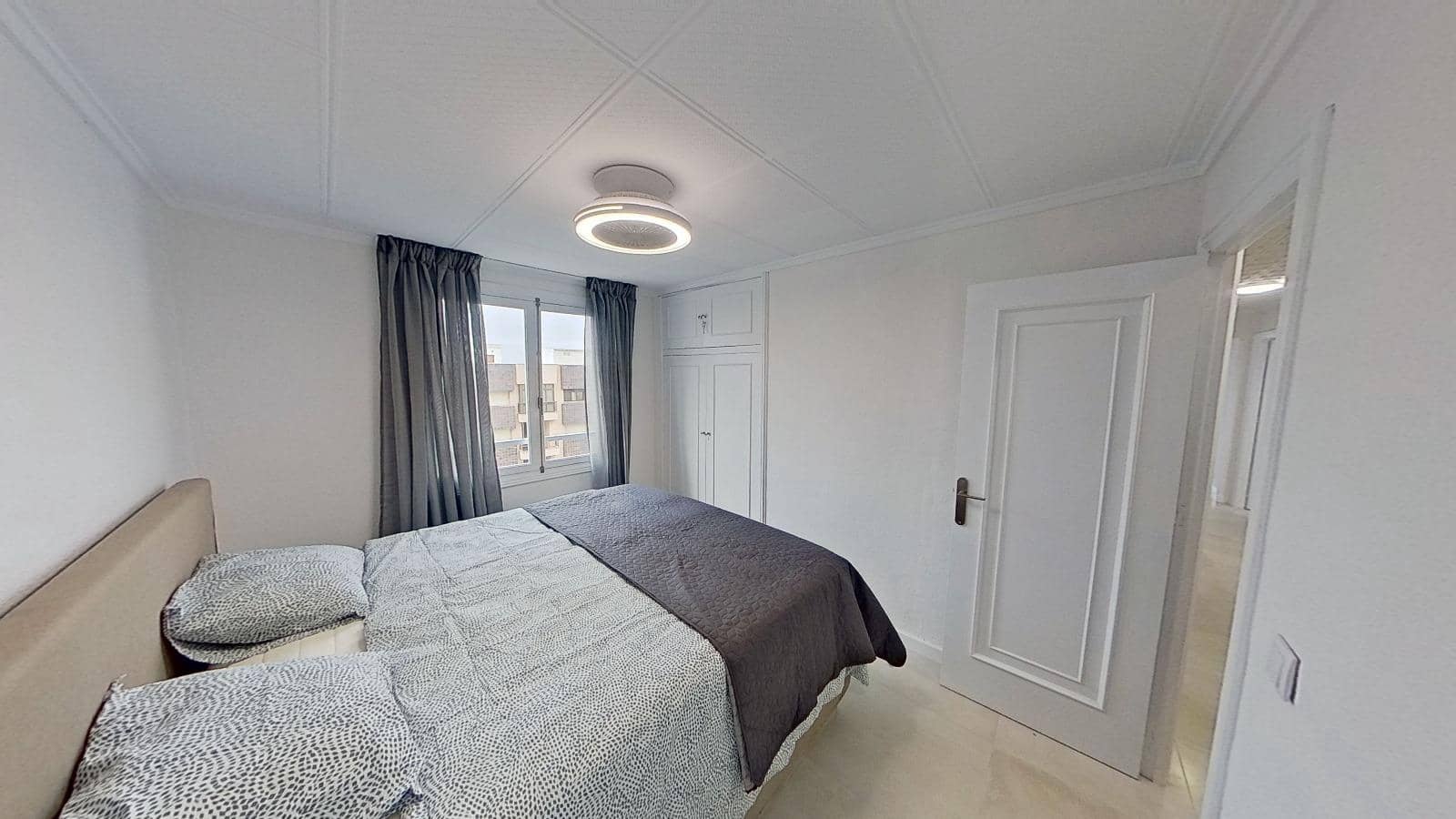 3 makuuhuone Huoneisto myytävänä paikassa Torrevieja mukana uima-altaan - 239 000 € (Ref: 9183789)