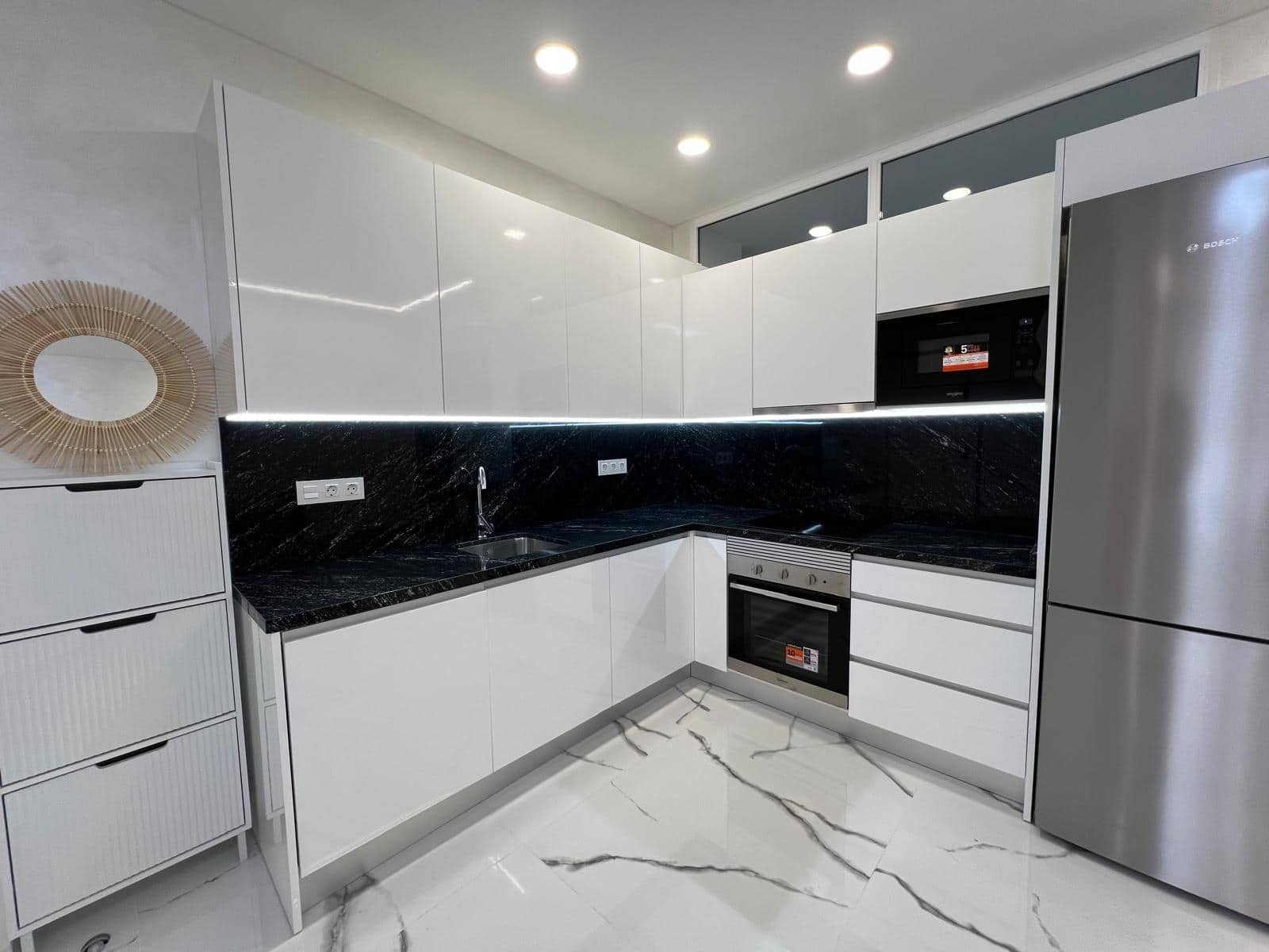 Apartamento Playa de 2 habitaciones en Torrevieja en venta - 230.000 € (Ref: 9193925)