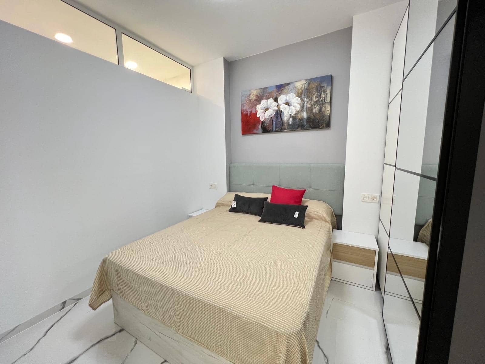 Apartamento Playa de 2 habitaciones en Torrevieja en venta - 230.000 € (Ref: 9193925)