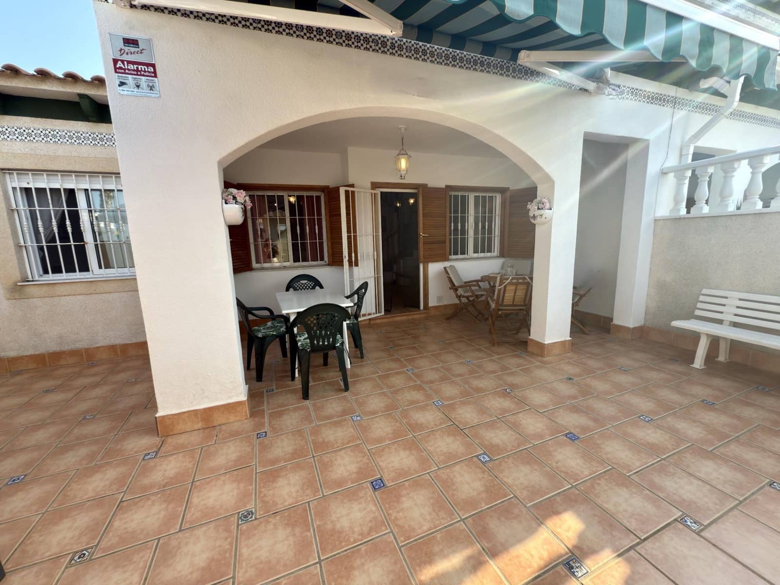 3 soverom Rekkehus til salgs i Torrevieja med svømmebasseng - € 265 000 (Ref: 9195726)